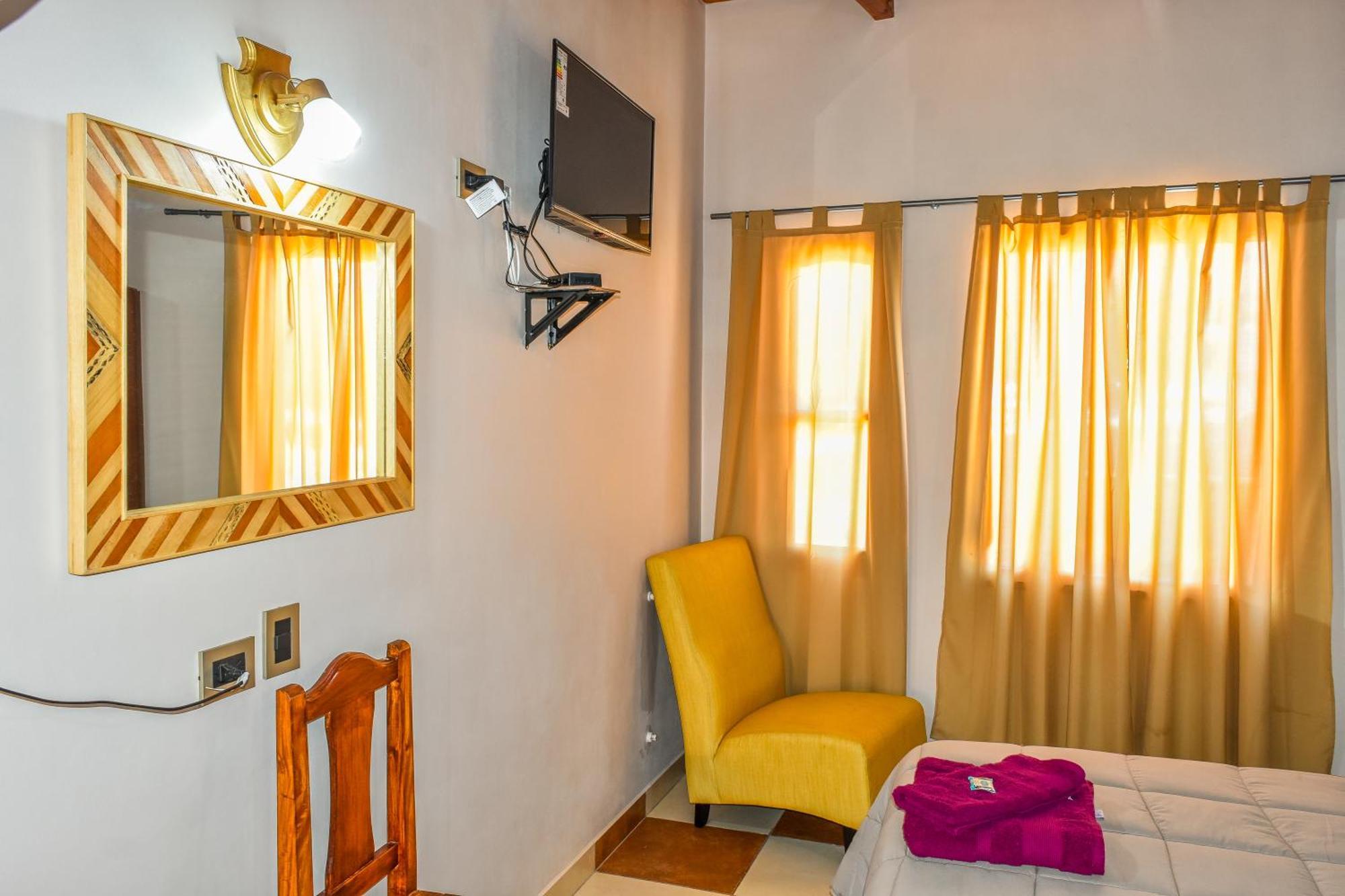 Hotel El Jardin Dante Tilcara Exterior photo